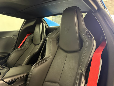 Used 2025 Chevrolet Corvette Stingray Convertible w/ 1LT image 23