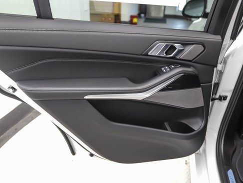 New 2026 BMW X7 xDrive40i w/ M Sport Package image 19