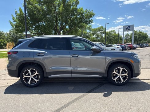 New 2025 Volkswagen Tiguan SE image 6