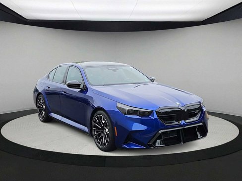 New 2026 BMW M5 w/ Executive Package image 2