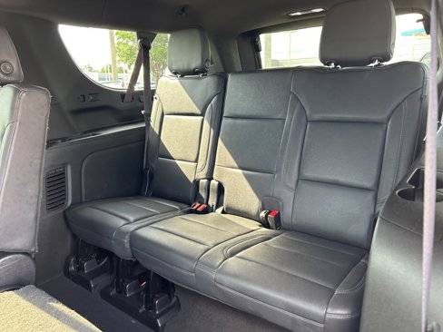 Used 2022 Chevrolet Suburban Z71 image 12