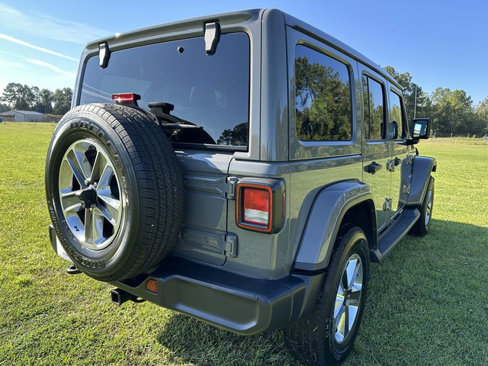 Used 2019 Jeep Wrangler Unlimited Sahara image 5