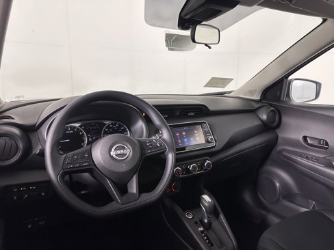 New 2024 Nissan Kicks S image 35