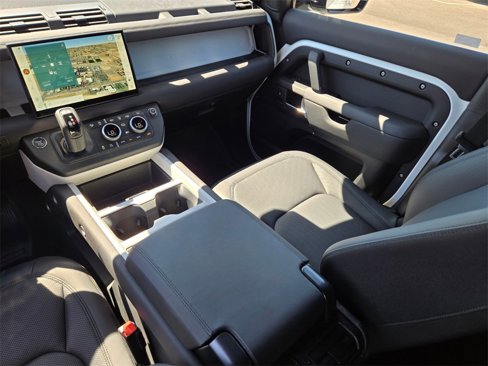 Used 2025 Land Rover Defender 110 S image 15