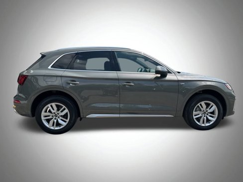 Used 2023 Audi Q5 2.0T Premium w/ Convenience Package image 22