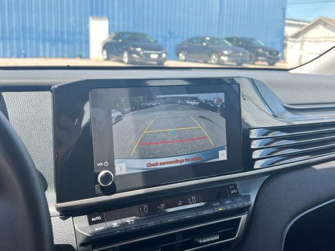 Used 2025 Toyota Camry LE image 17