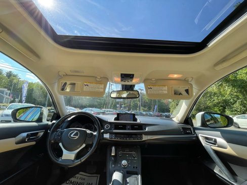 Used 2016 Lexus CT 200h image 27