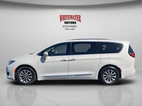 Used 2019 Chrysler Pacifica Touring-L Plus w/ Advanced Safetytec Group image 2