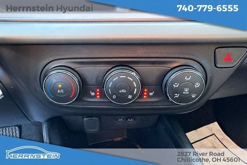 Used 2025 Chevrolet Trax LS w/ LS Convenience Package image 20