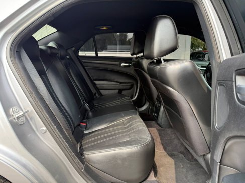 Used 2016 Chrysler 300 S image 17