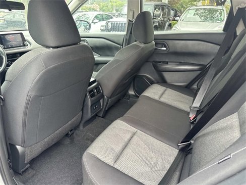 Used 2024 Nissan Rogue SV image 13