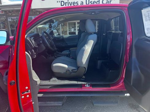 Used 2019 Toyota Tacoma SR5 image 6