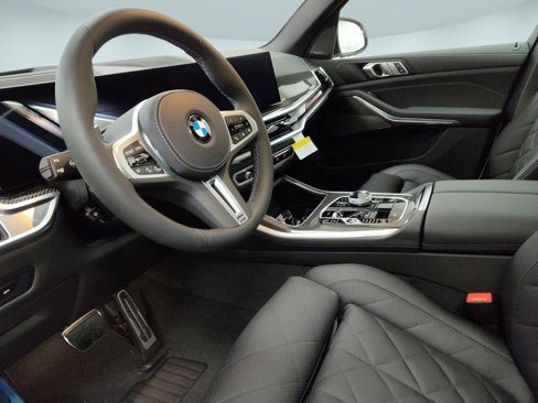 New 2026 BMW X5 M60i w/ Executive Package image 4