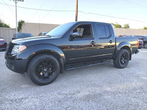 Used 2020 Nissan Frontier SV w/ Midnight Edition Floor Mats image 3