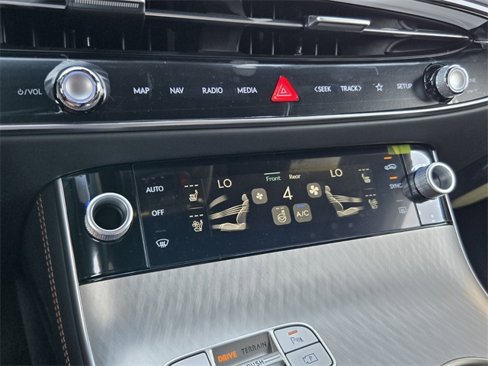 New 2026 Genesis GV70 2.5T Sport Prestige image 9