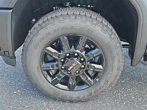 New 2026 GMC Sierra 2500 AT4 w/ AT4 Premium Plus Package image 13