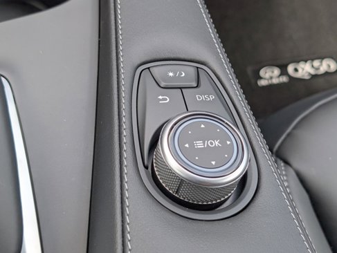 New 2025 INFINITI QX50 Pure image 17