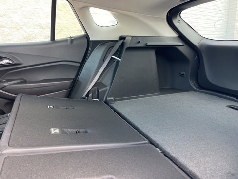 New 2025 Chevrolet Trax LT w/ LPO, Blackout Package image 26