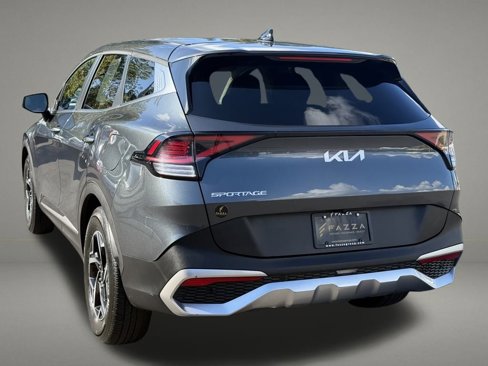 Used 2024 Kia Sportage LX image 3