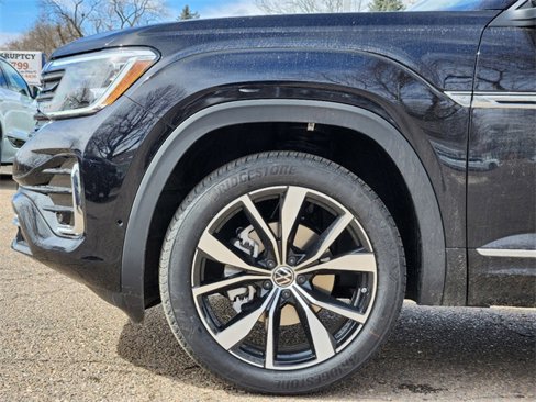 New 2025 Volkswagen Atlas Cross Sport SEL Premium R-Line image 9