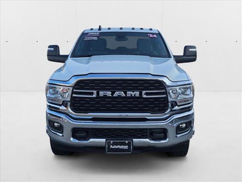 Used 2024 RAM 3500 Big Horn image 2