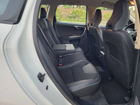 Used 2013 Volvo XC60 3.2 image 17