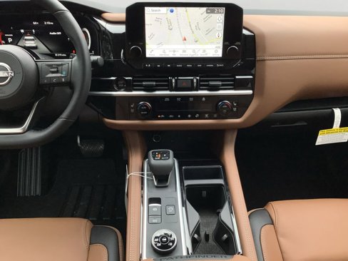 New 2025 Nissan Pathfinder Platinum image 16