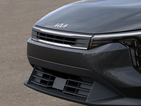 New 2025 Kia K4 LXS image 12
