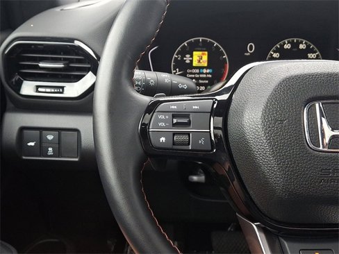 Certified 2025 Honda Pilot TrailSport image 21