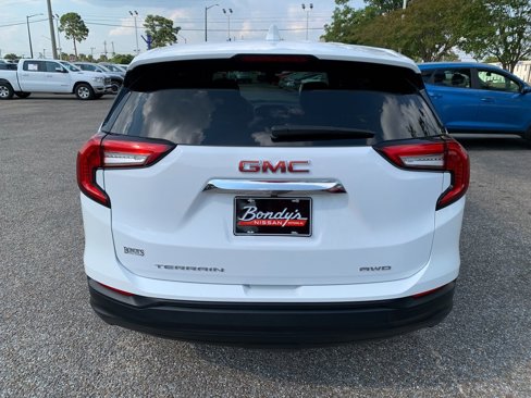 Used 2024 GMC Terrain SLE image 6