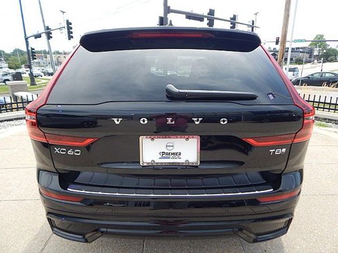 New 2026 Volvo XC60 T8 Ultra w/ Protection Package Premier image 9