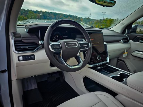 New 2026 GMC Acadia Denali w/ Super Cruise Package image 16