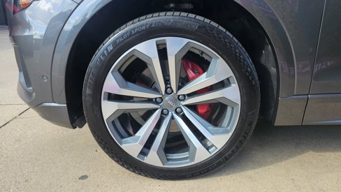 Used 2019 Audi Q8 Premium Plus image 13