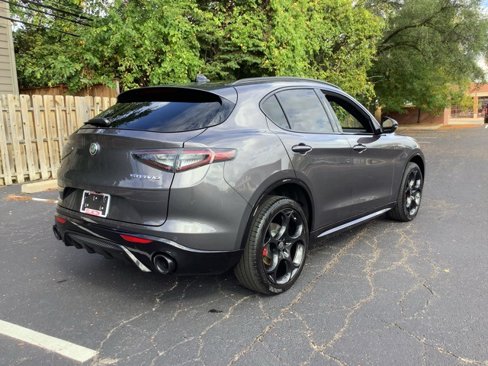 New 2025 Alfa Romeo Stelvio Sprint image 5