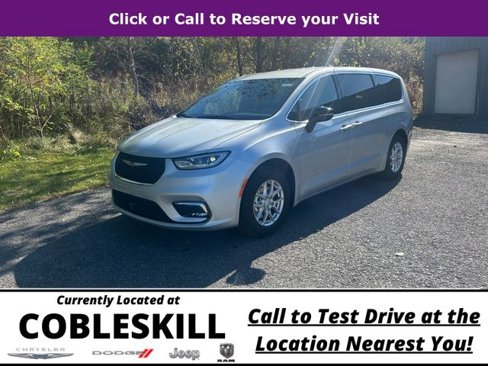 New 2026 Chrysler Pacifica Select image 10