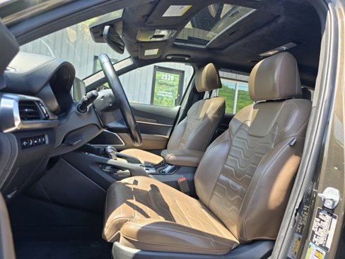 Used 2022 Kia Telluride SX w/ SX Prestige Package image 10