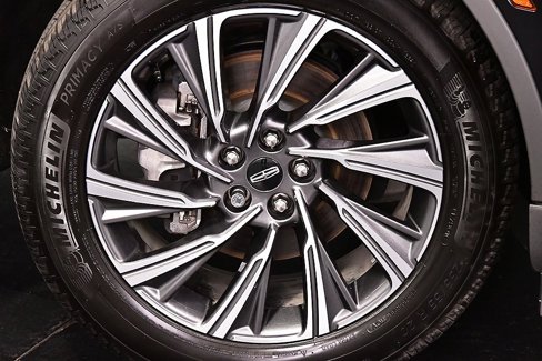 Used 2025 Lincoln Aviator AWD image 9