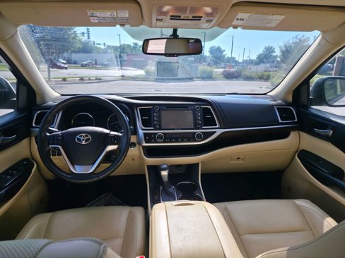 Used 2015 Toyota Highlander Limited image 8