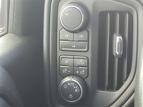Used 2024 Chevrolet Silverado 2500 Custom w/ Custom Value Package image 22
