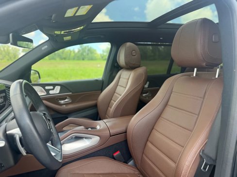 Used 2024 Mercedes-Benz GLS 450 4MATIC w/ Pinnacle Trim Package image 3