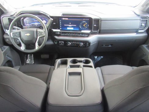 Used 2025 Chevrolet Silverado 1500 LT image 3