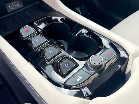 New 2025 VinFast VF 8 Plus image 16