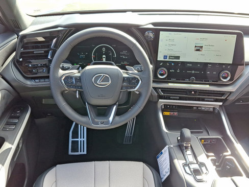 New 2025 Lexus TX 500h AWD image 9