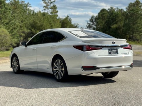 Used 2020 Lexus ES 300h w/ Premium Package image 11