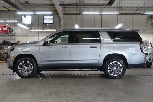 New 2025 Chevrolet Suburban LT w/ Comfort Package image 4