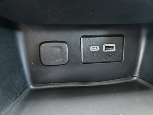 Certified 2023 GMC Acadia SLE w/ Driver Convenience Package image 38