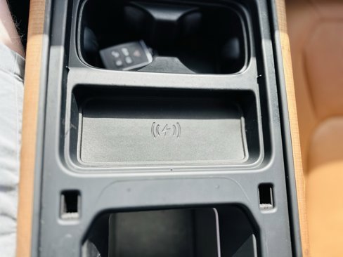 Used 2023 Land Rover Defender 130 First Edition image 28