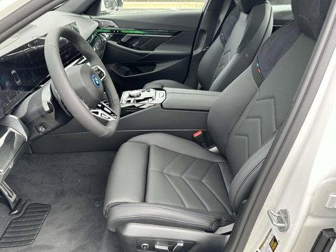 New 2026 BMW 550e xDrive w/ Premium Package image 14