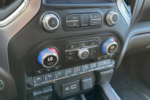 Used 2020 GMC Sierra 1500 SLT w/ SLT Premium Plus Package image 27