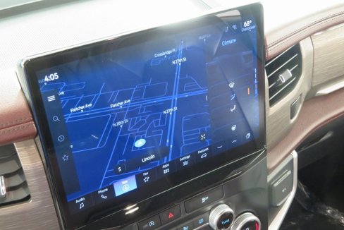 Used 2024 Ford Expedition Limited image 27